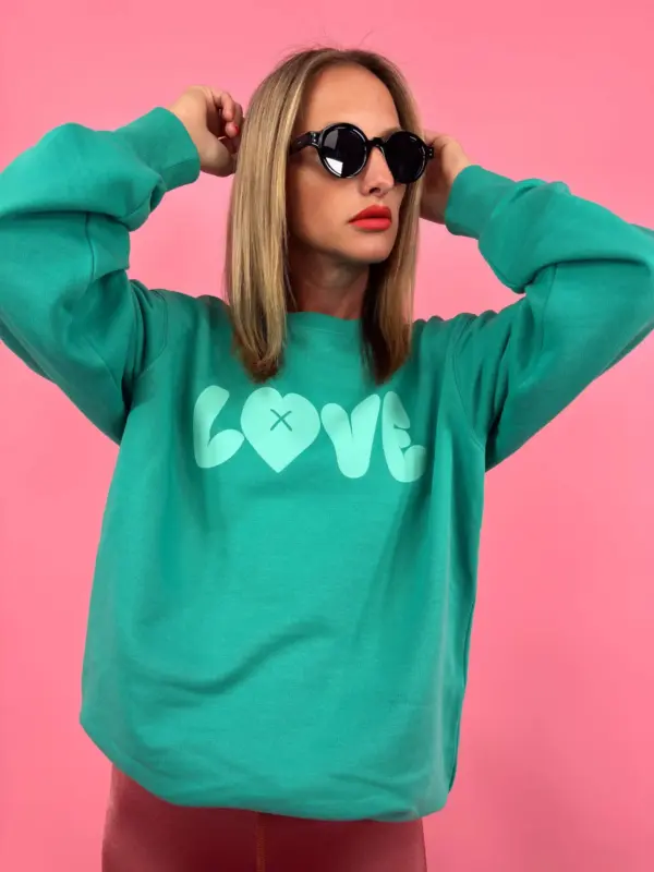 loa mikina love over head