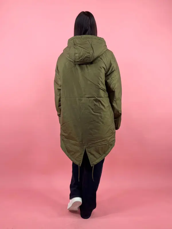 loa parka catty